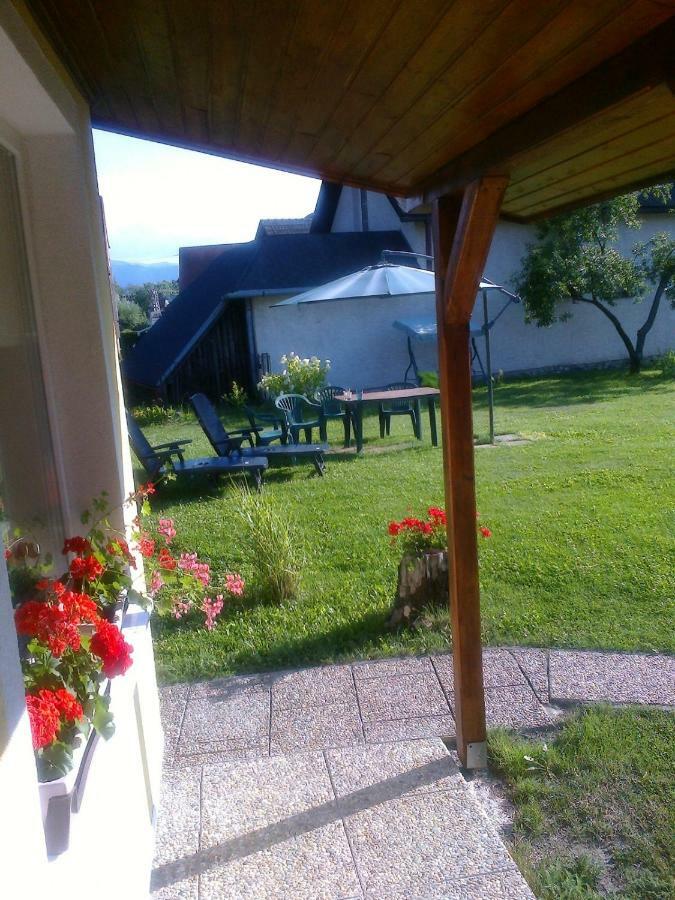 Privat Em & Mi Villa Lipótszentmiklós Kültér fotó